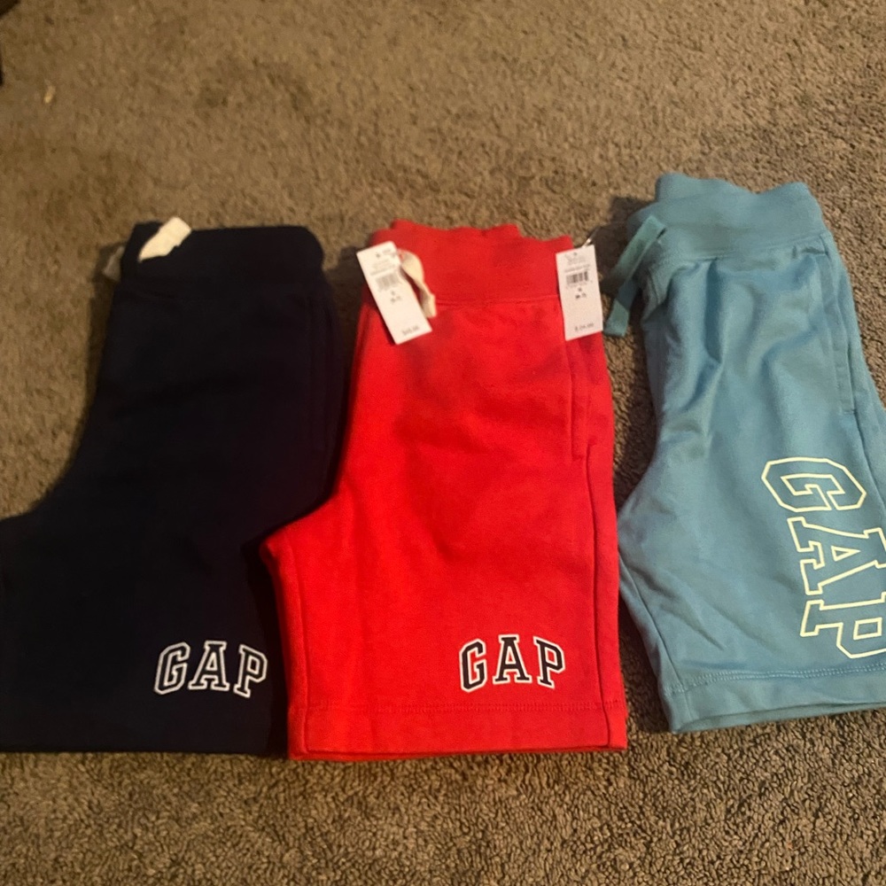 Gap shorts boys